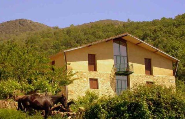 Albergue Aurora Boreal Casas del Monte Екстер'єр фото